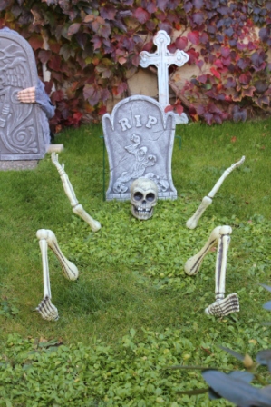 Skeleton breaking out